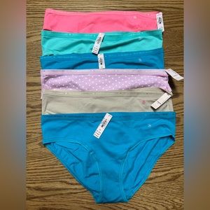 Victoria’s Secret Cotton Hiphugger Underwear. Size Large. NWT